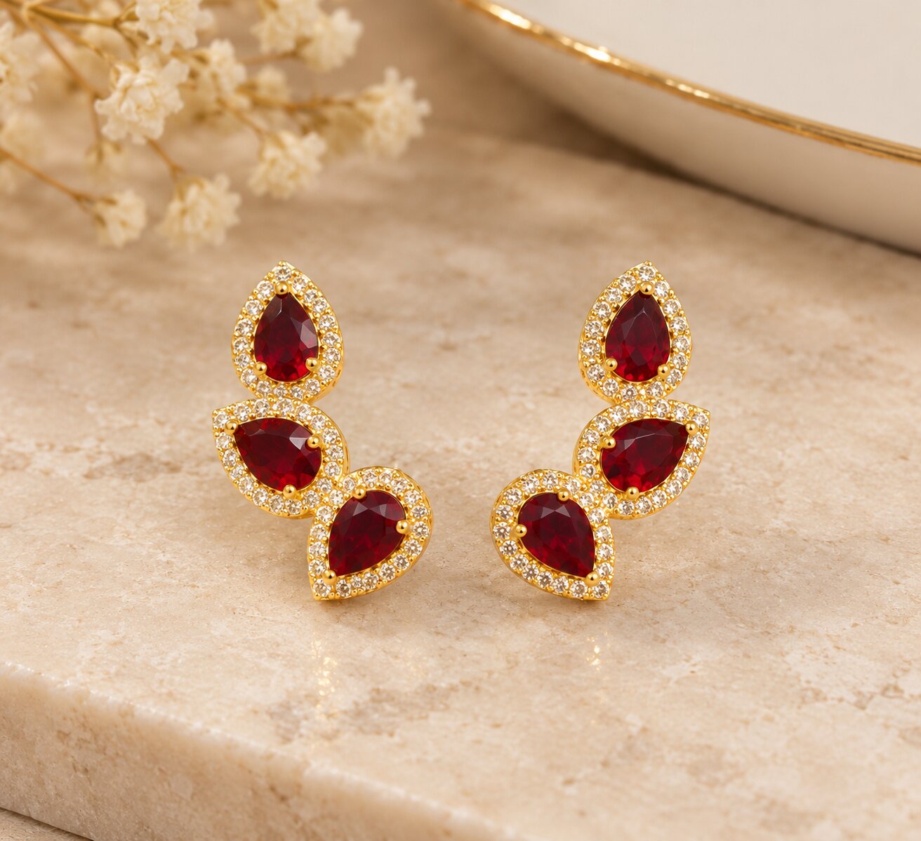 Brinco Ear Cuff Gota Rubi