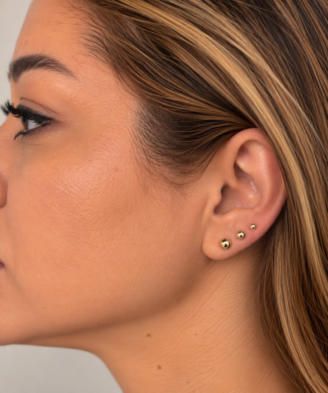 Brinco Trio de Bolinha Banhadas a Ouro 18k