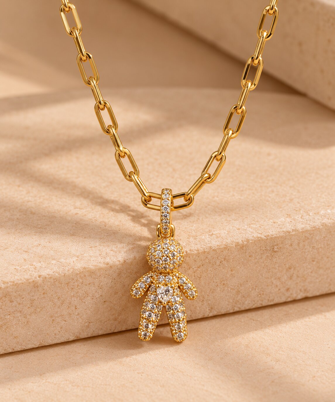 Colar Elo Cartier com Pingente Menino Cravejado