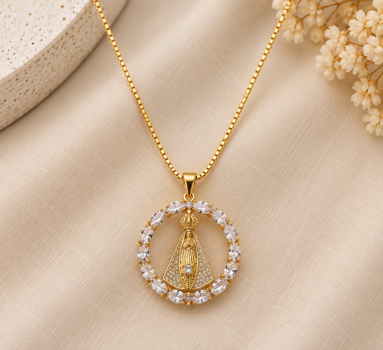 Colar Nossa Senhora Aparecida com Halo de Zircônias