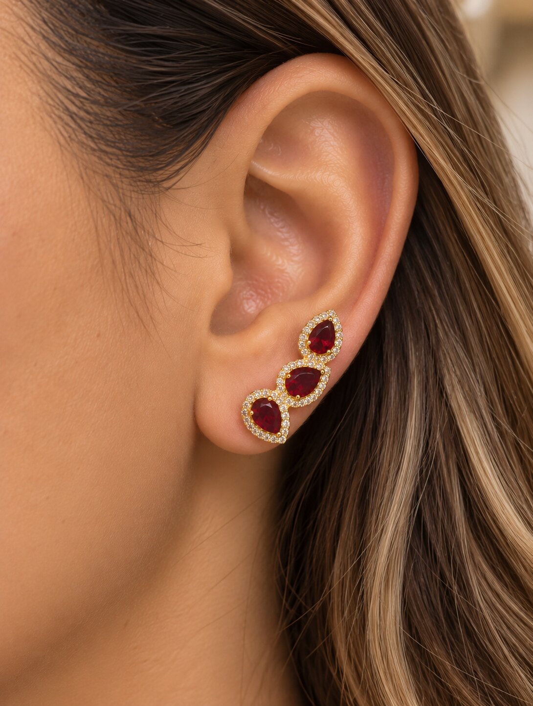 Brinco Ear Cuff Gota Rubi