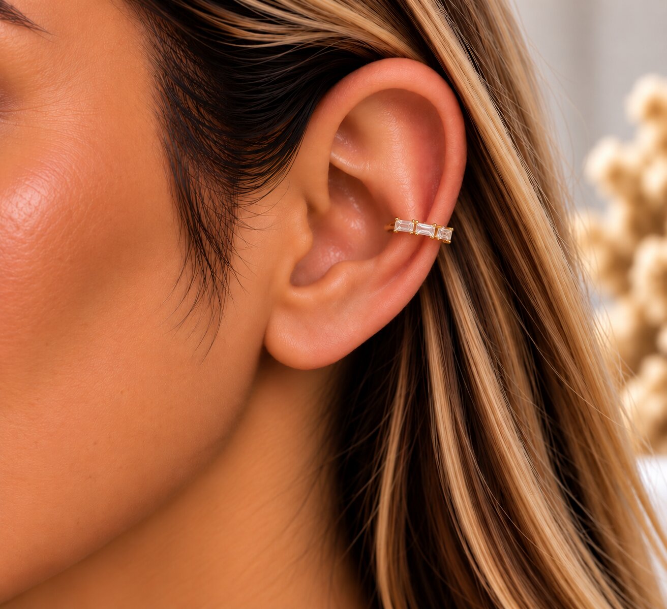 Piercing Fake Ear Cuff Dourado