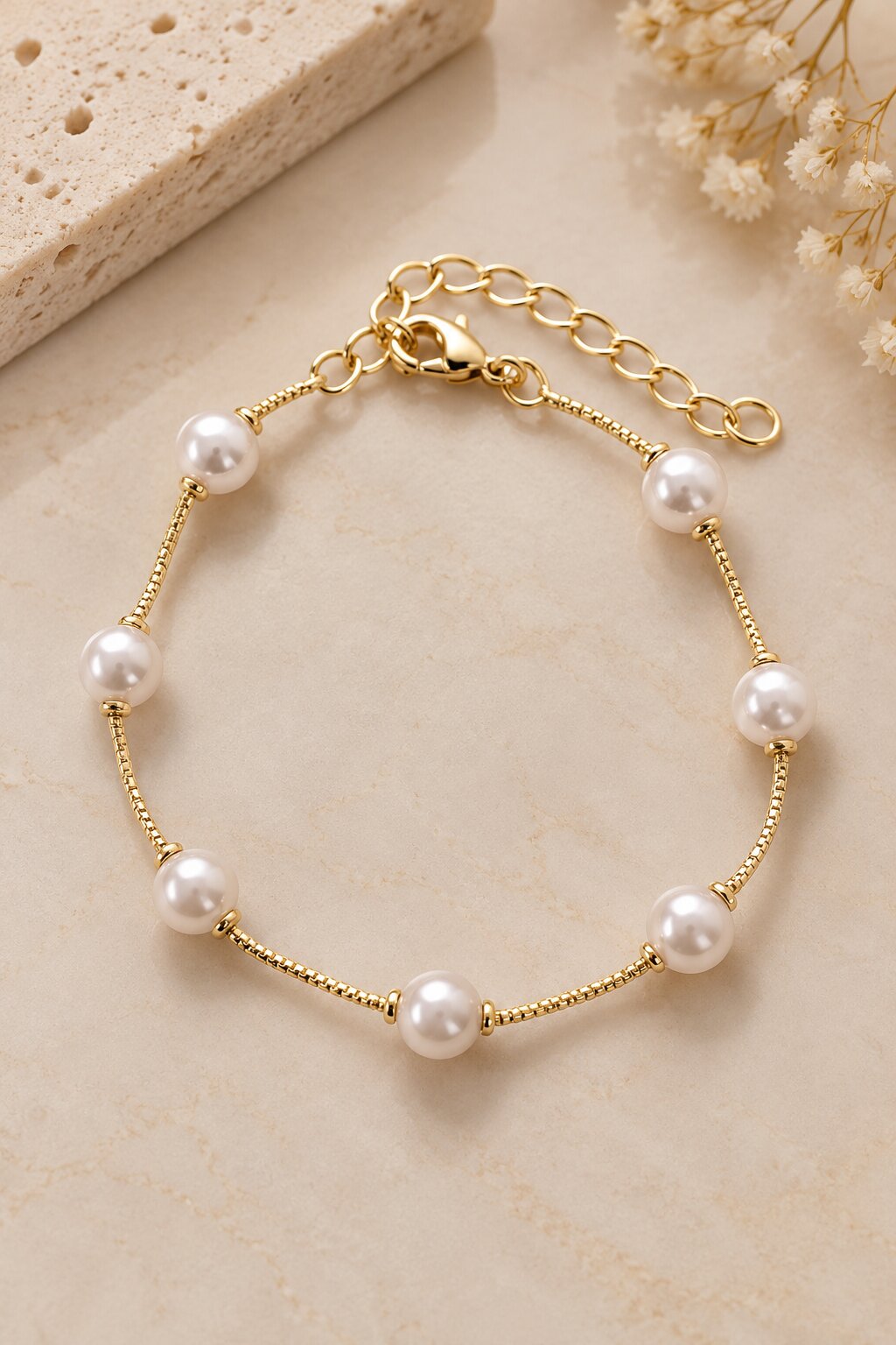 Pulseira com Pérolas banhada a Ouro 18K